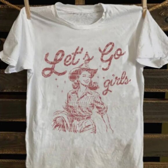 BOUTIQUE DESIGNER LOOK COWGIRL TEE - Picture 1 of 1